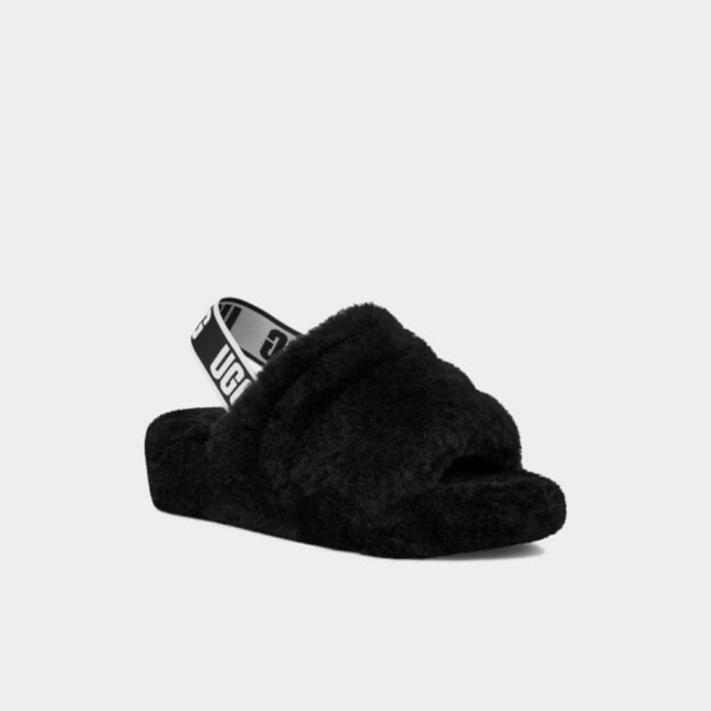 Uggs fluff slides